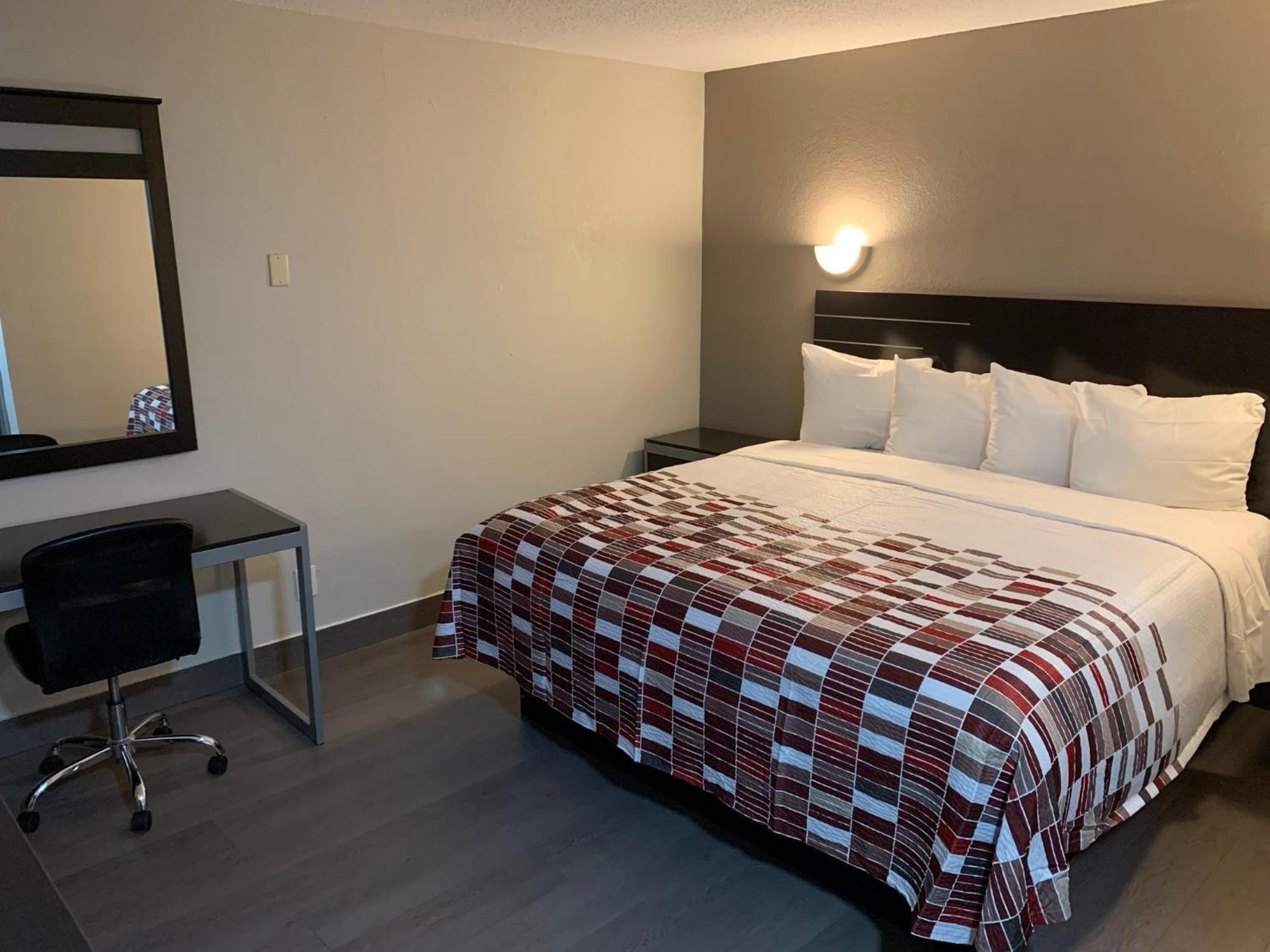 Red Roof Inn Copiague Экстерьер фото