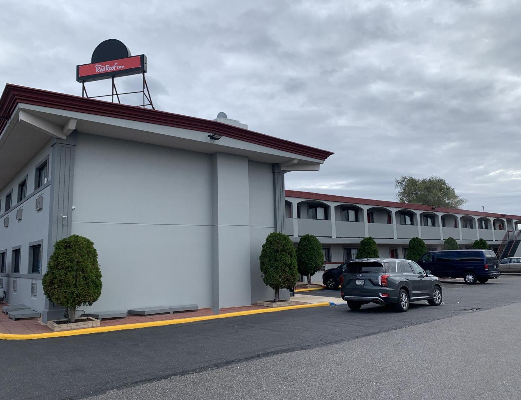 Red Roof Inn Copiague Экстерьер фото