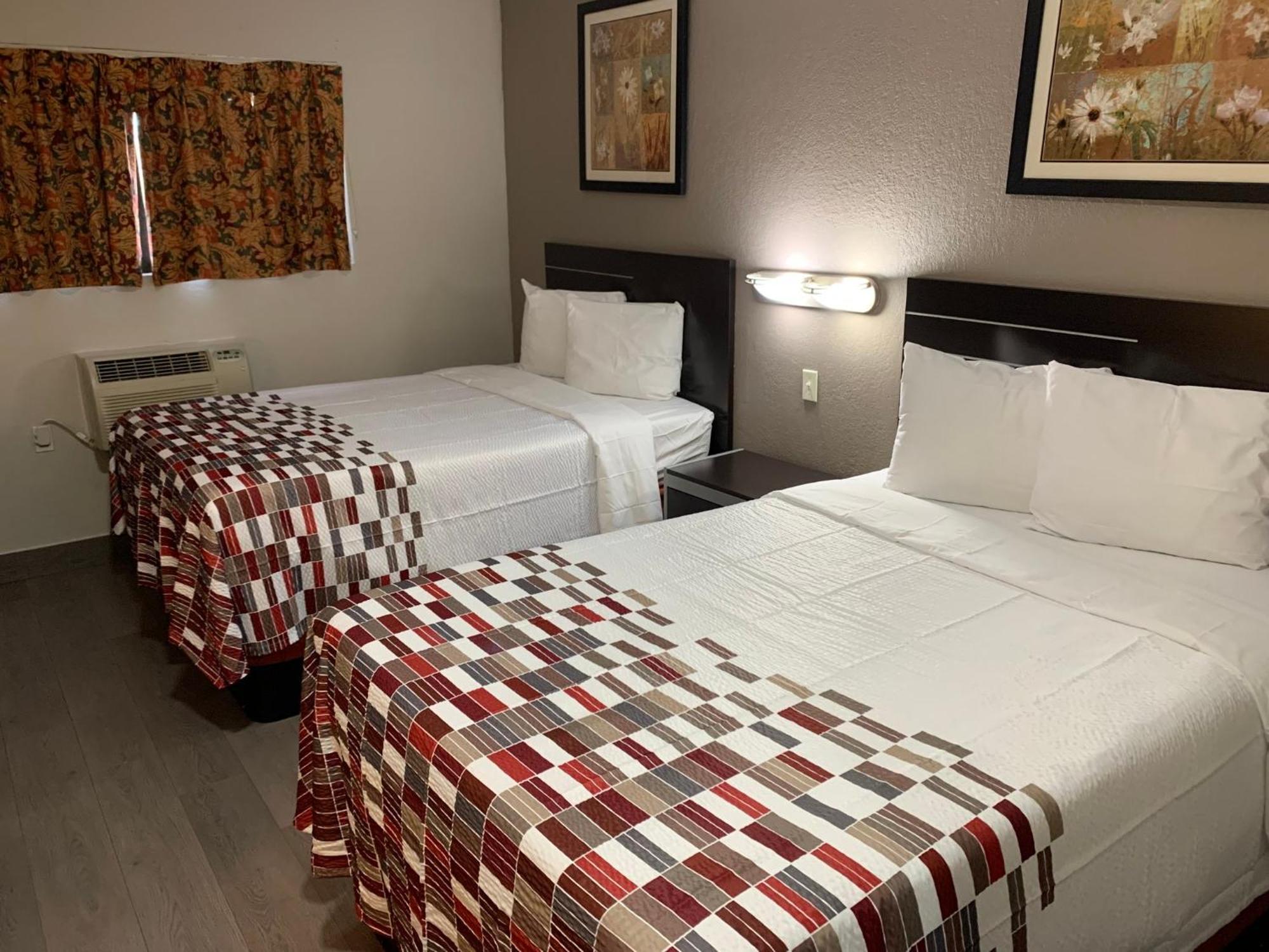 Red Roof Inn Copiague Экстерьер фото
